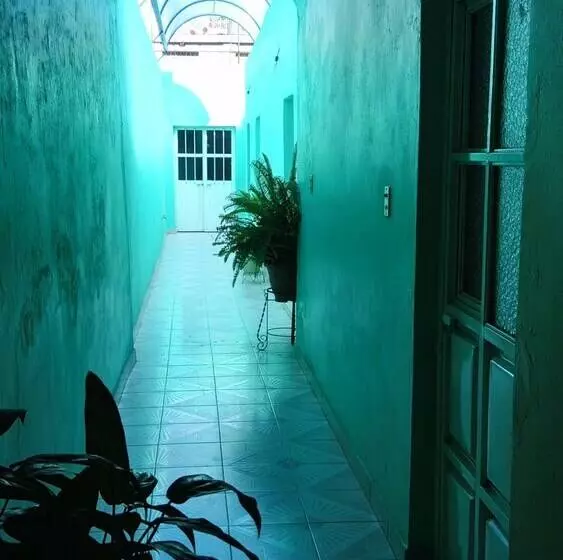 Majatalo Habitaciones Amuebladas. Poliforum/centro