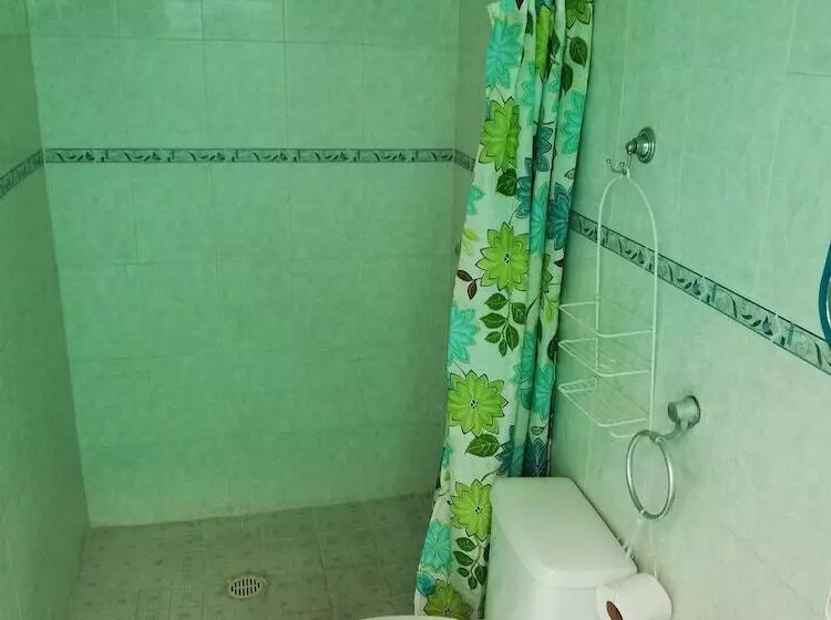 Majatalo Habitaciones Amuebladas. Poliforum/centro