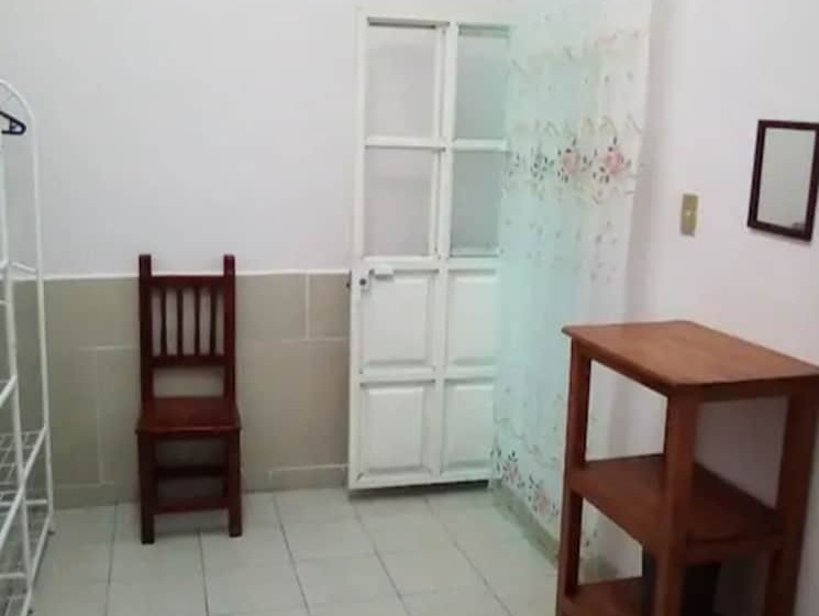 بنسيون Habitaciones Amuebladas. Poliforum/centro