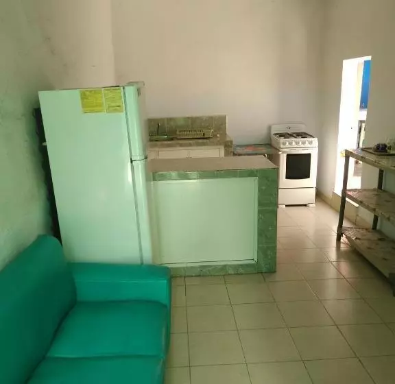 Majatalo Habitaciones Amuebladas. Poliforum/centro