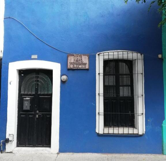 بنسيون Habitaciones Amuebladas. Poliforum/centro