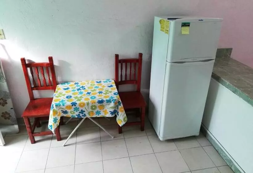 Majatalo Habitaciones Amuebladas. Poliforum/centro