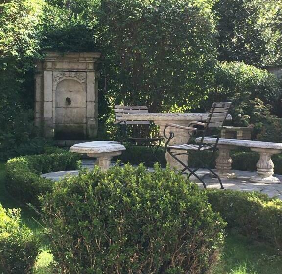 بنسيون Villa Raspail