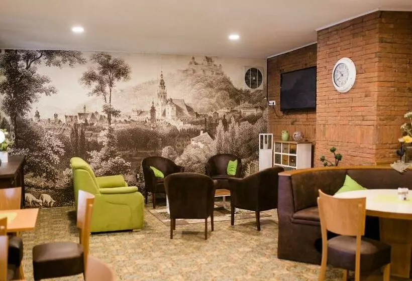 Retkeilymaja Gästehaus Loehnert Gmbh