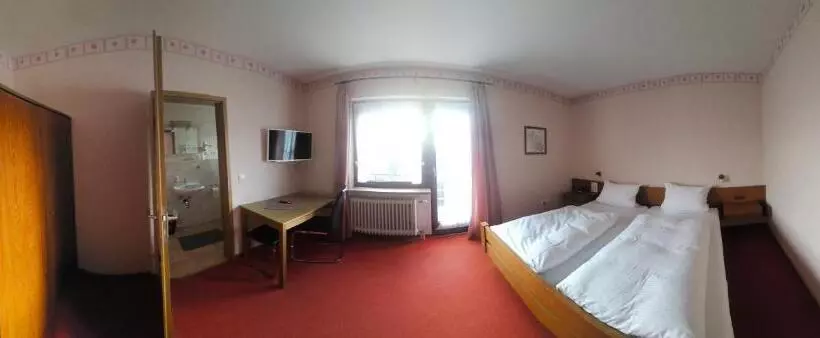 Retkeilymaja Gästehaus Loehnert Gmbh