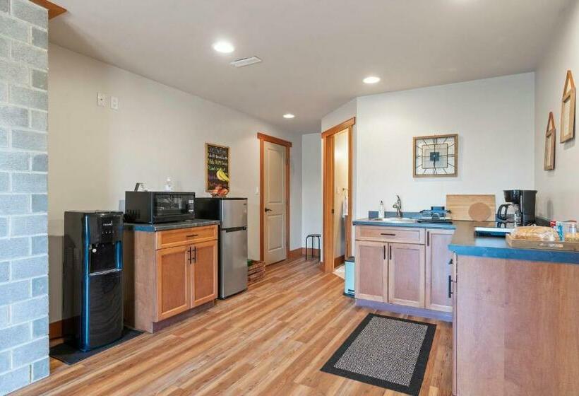 Bed & Breakfast Shawnigan Hills Guest Suite