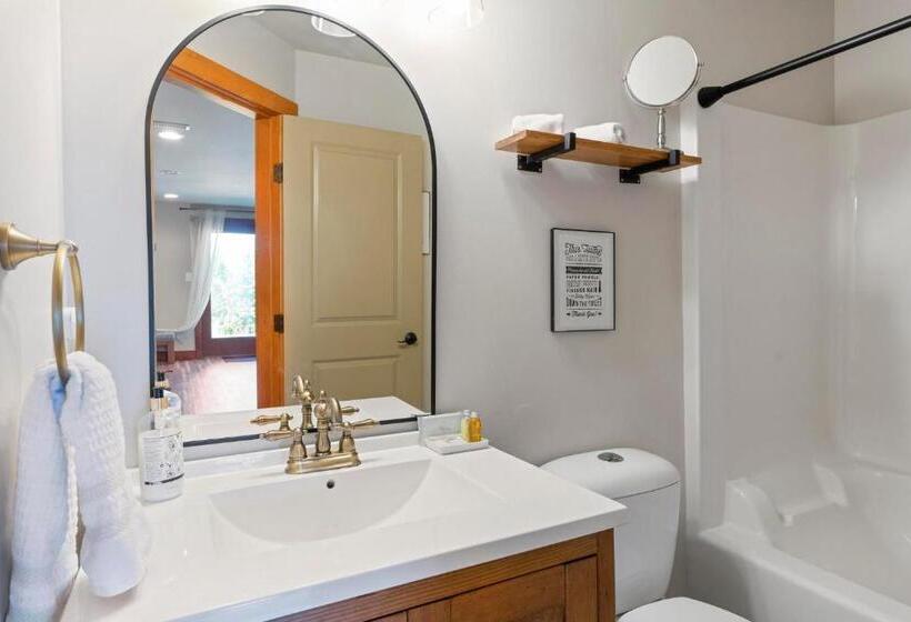 Bed & Breakfast Shawnigan Hills Guest Suite