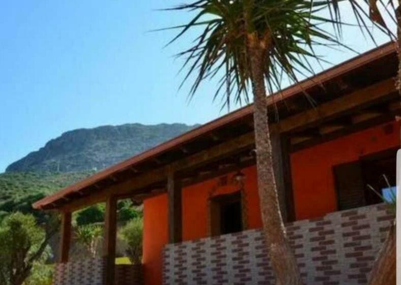 ベッドアンドブレックファースト Stella Sulcitana