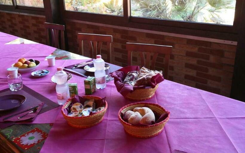 ベッドアンドブレックファースト Stella Sulcitana