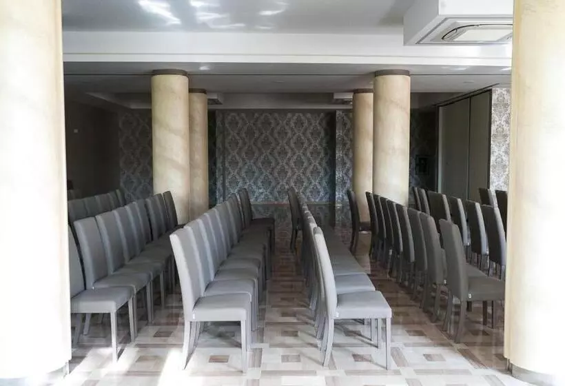 Hotelli La Casa Del Pellegrino