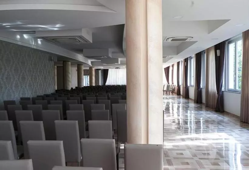 Hotelli La Casa Del Pellegrino