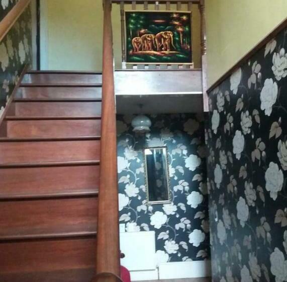 פנסיון Castletownmoor Clinic & Permaculture Farm