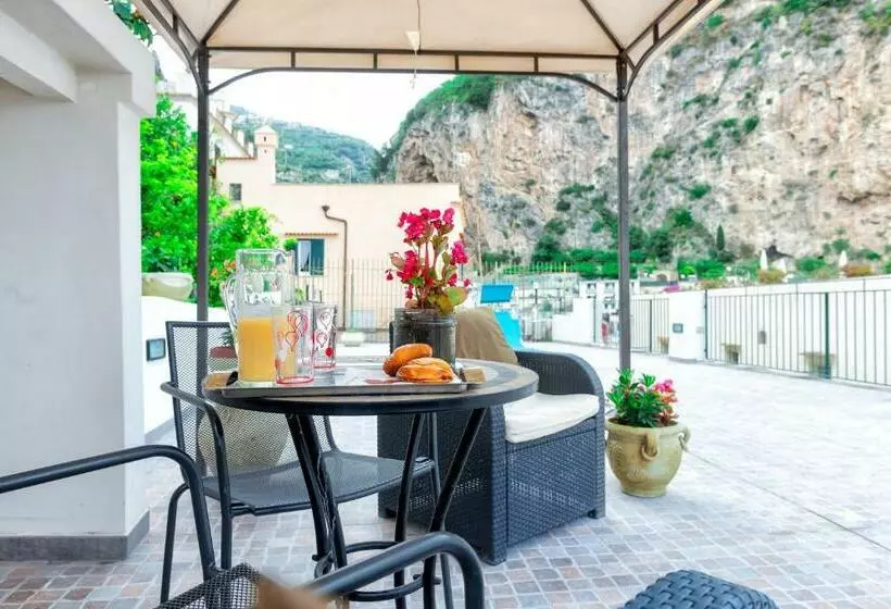 پانسیون Nonna Enza Apartment