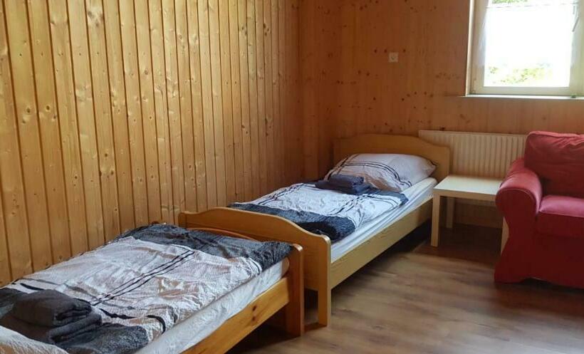 הוסטל Niederdreisbacher Hütte   Moderne Doppelzimmer   Einzelbetten