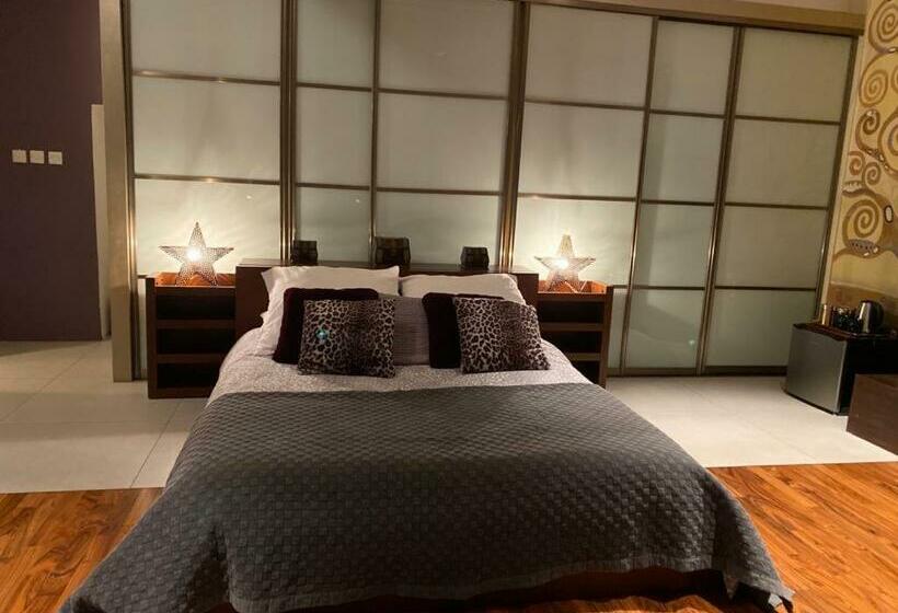 پانسیون Sliema La Loggia Suites