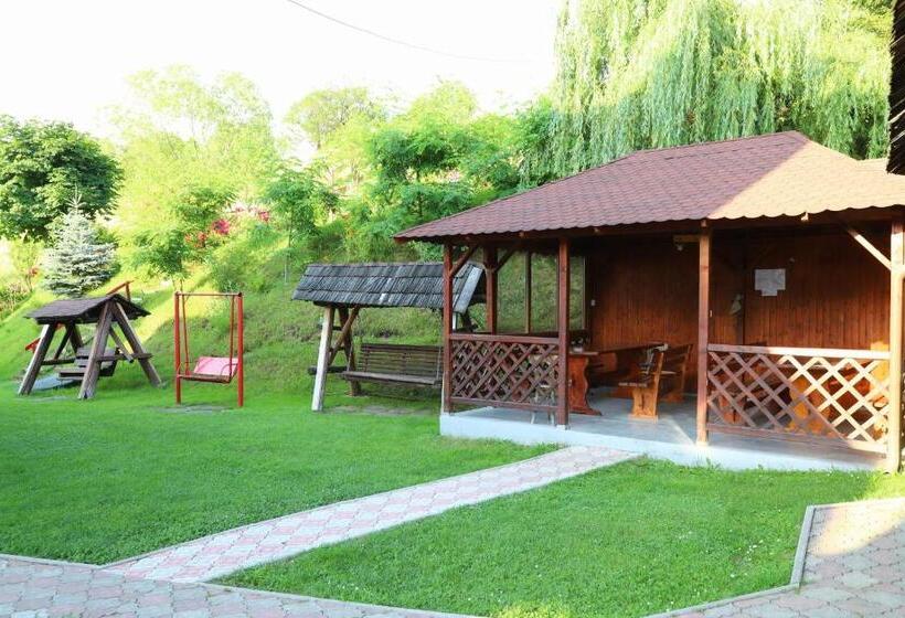 Pensiunea Dealul Frumos