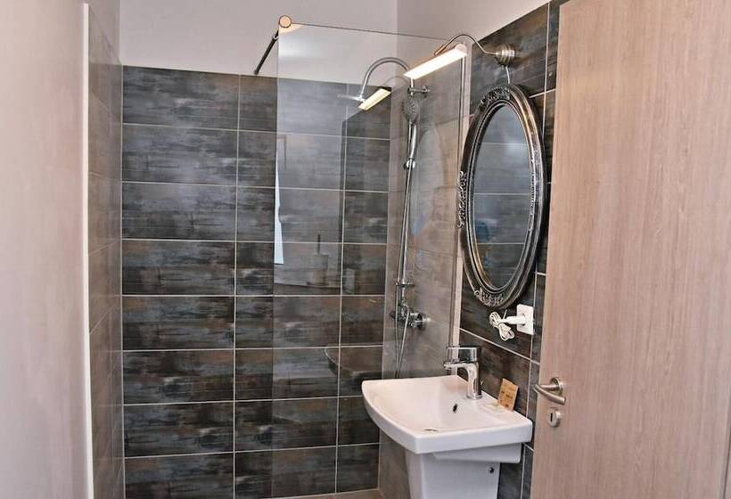 مبيت وإفطار Greenwood Residence