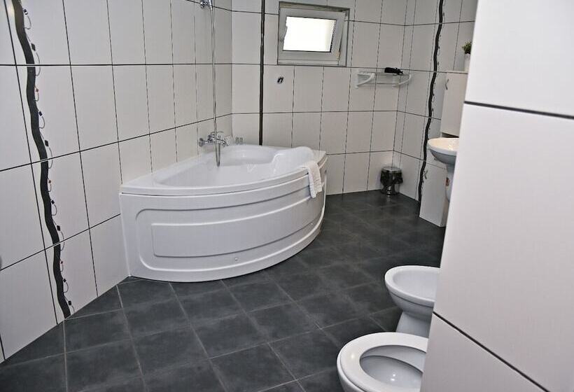 مبيت وإفطار Greenwood Residence