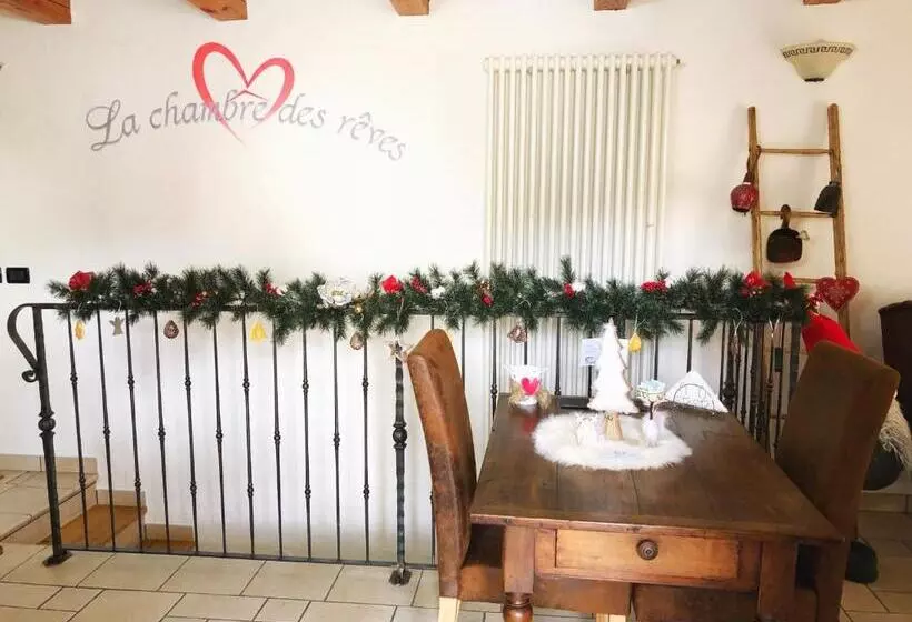 تختخواب و صبحانه La Chambre Des Rêves