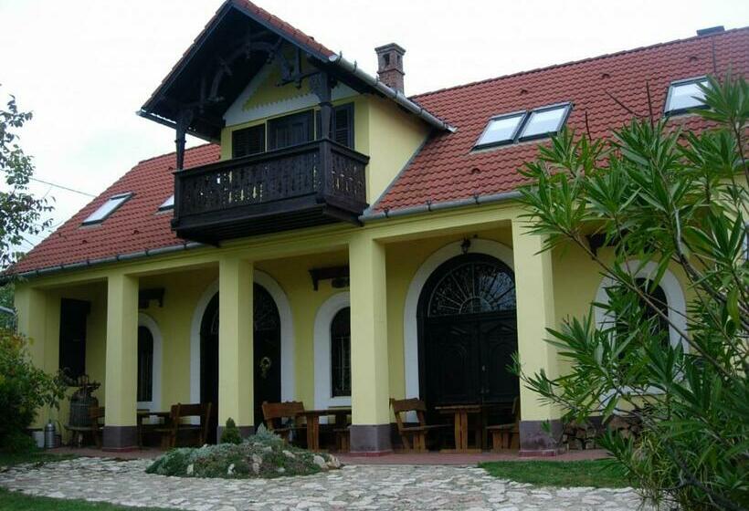 민박 Nitt Pince és Panzió