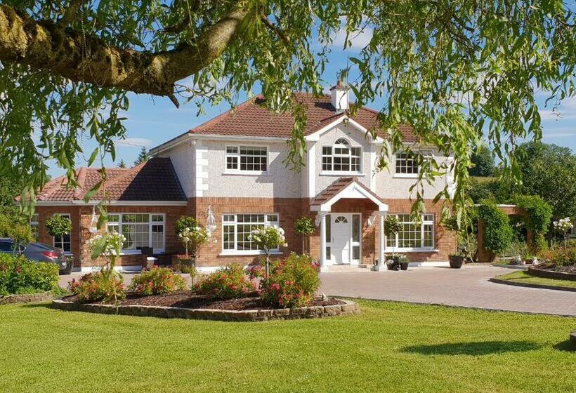 Cherville Bed & Breakfast