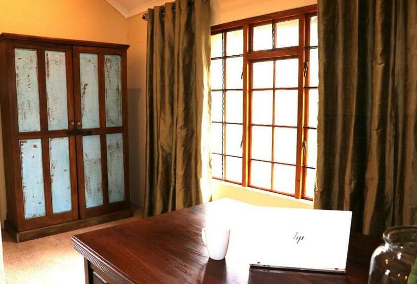 Pensão Pretoria House