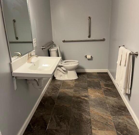 הוסטל Nightshade Inn & Gardens