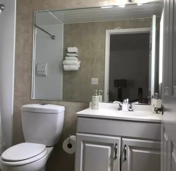 Retkeilymaja Nightshade Inn & Gardens