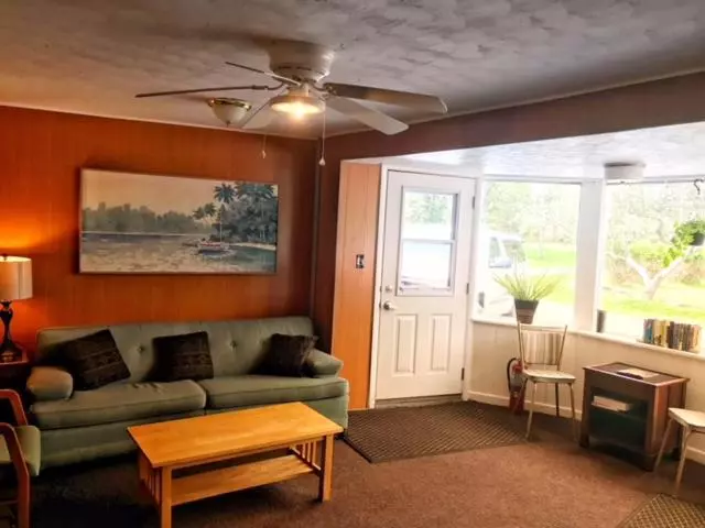 Retkeilymaja Nightshade Inn & Gardens