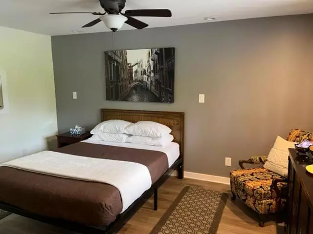 Retkeilymaja Nightshade Inn & Gardens