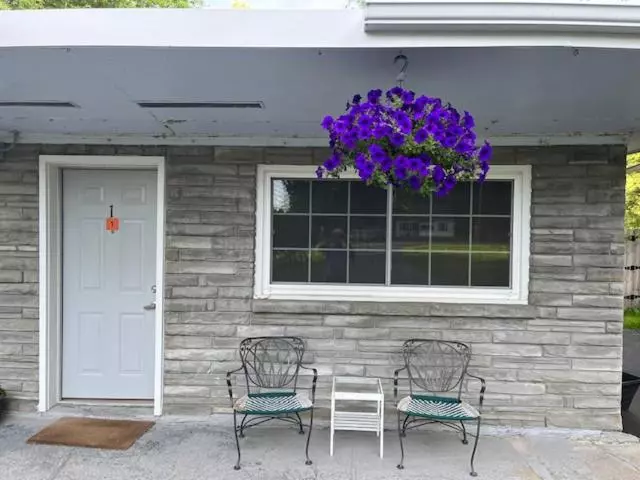 Retkeilymaja Nightshade Inn & Gardens