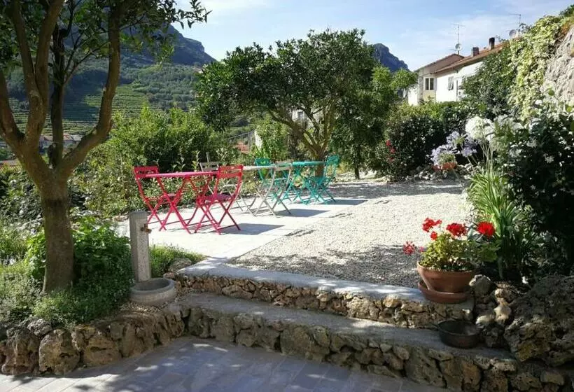 ベッドアンドブレックファースト Castelli In Aria