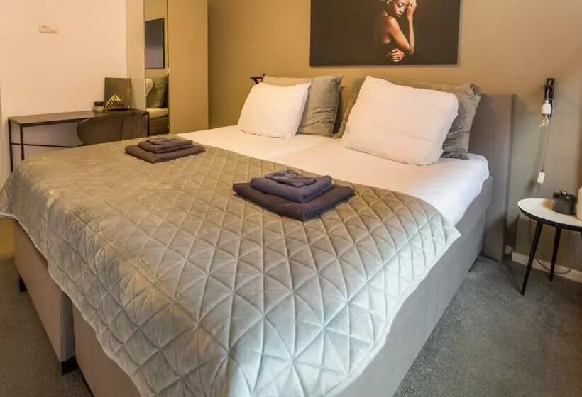 Bed And Breakfast Groningen   Peizerweg