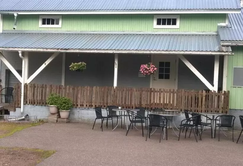 ベッドアンドブレックファースト Nalles Gästhem