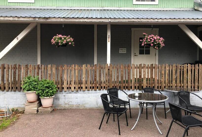 住宿加早餐 Nalles Gästhem