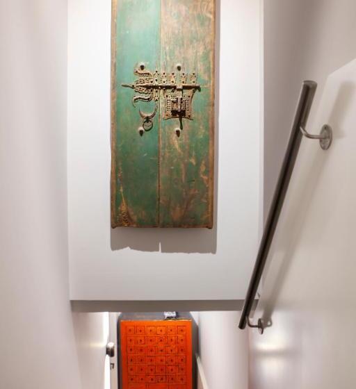 تختخواب و صبحانه Suite No 7