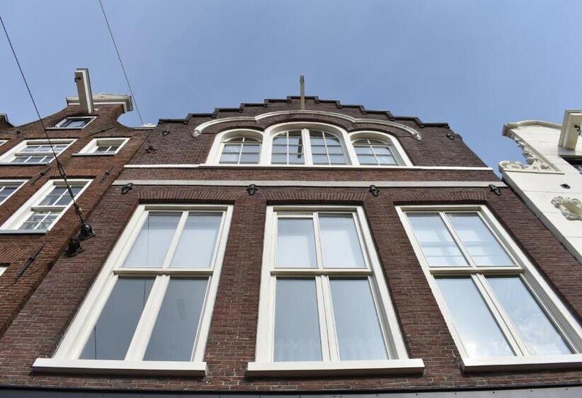 تختخواب و صبحانه Suite No 7