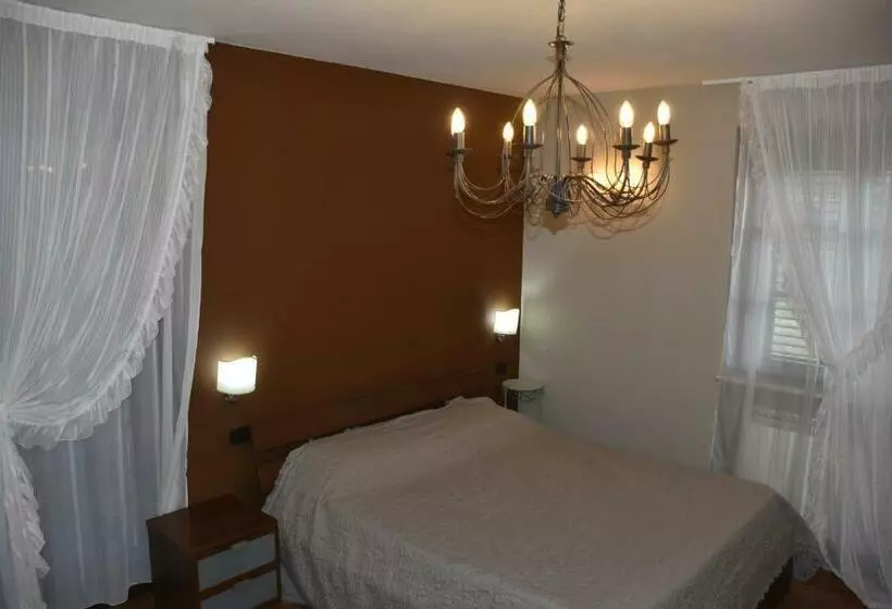 ペンション La Torre Rooms