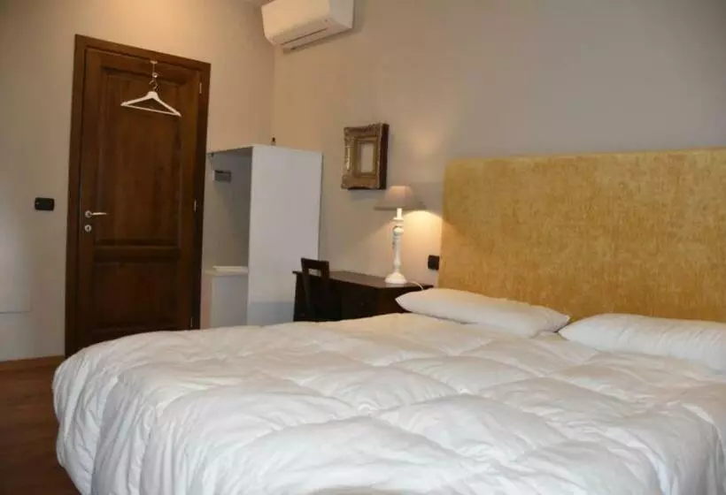 ペンション La Torre Rooms