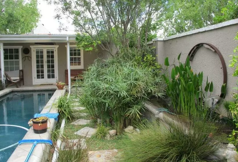 Majatalo Rhus Cottage