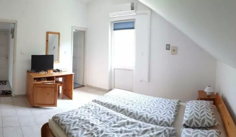 ベッドアンドブレックファースト Borkúti Panzió és Apartman