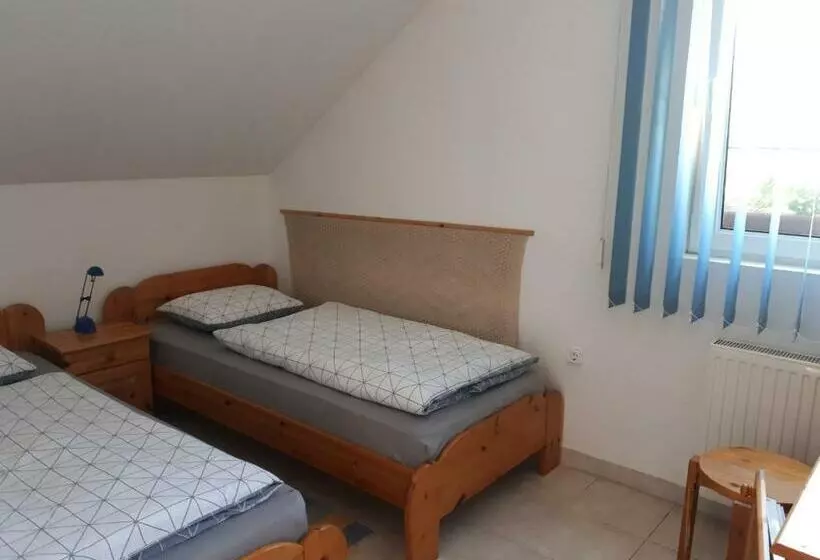 ベッドアンドブレックファースト Borkúti Panzió és Apartman