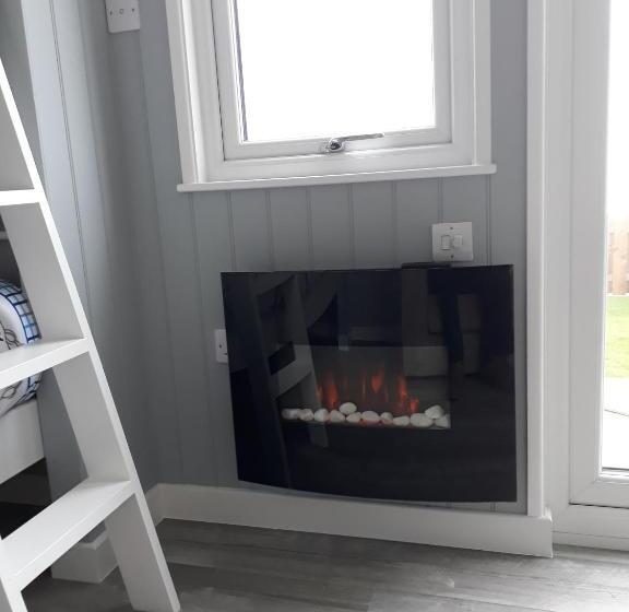 Hotell Allibella Shepherds Hut, Amazing Seaview, Private Garden, Pet Friendly