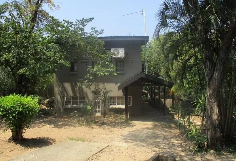 هتل Leopard Tree Retreat