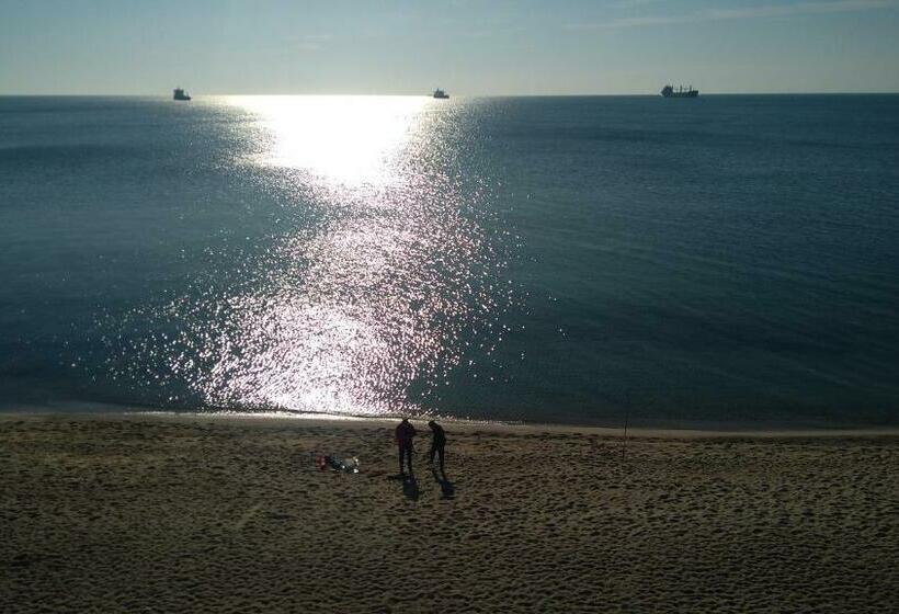 ペンション Hemingway Rooms In Happy Beach