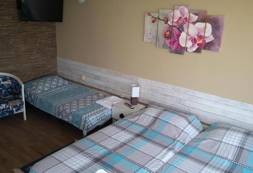 ペンション Hemingway Rooms In Happy Beach