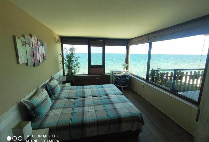 ペンション Hemingway Rooms In Happy Beach