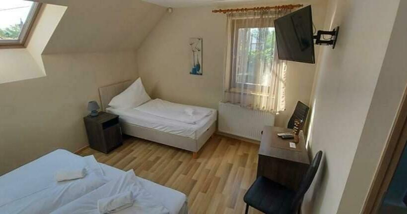 פנסיון Sörpatika Vendégház