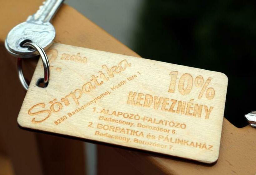 פנסיון Sörpatika Vendégház