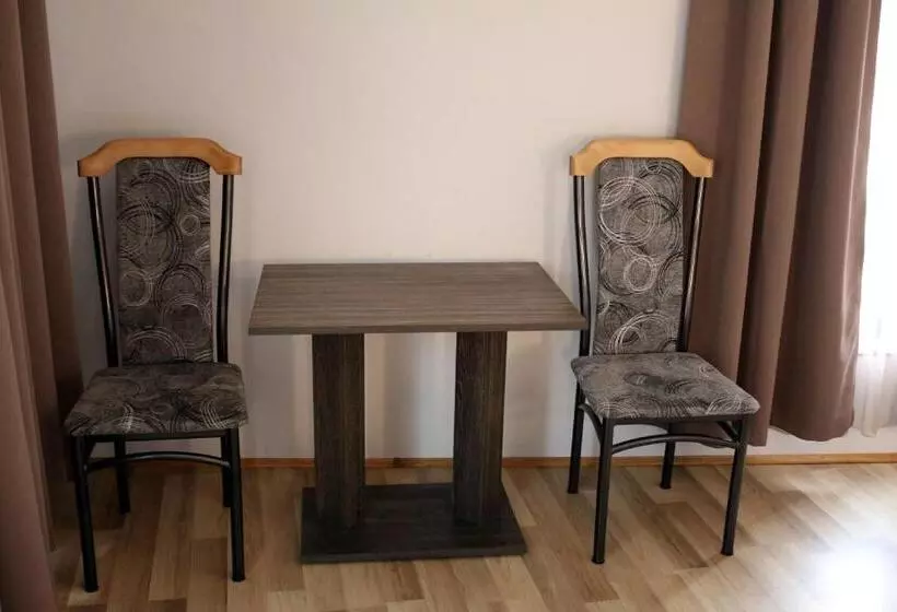 ペンション Sörpatika Vendégház